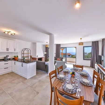 Nest Kas Goksekide Havuzlu Luks Villa *